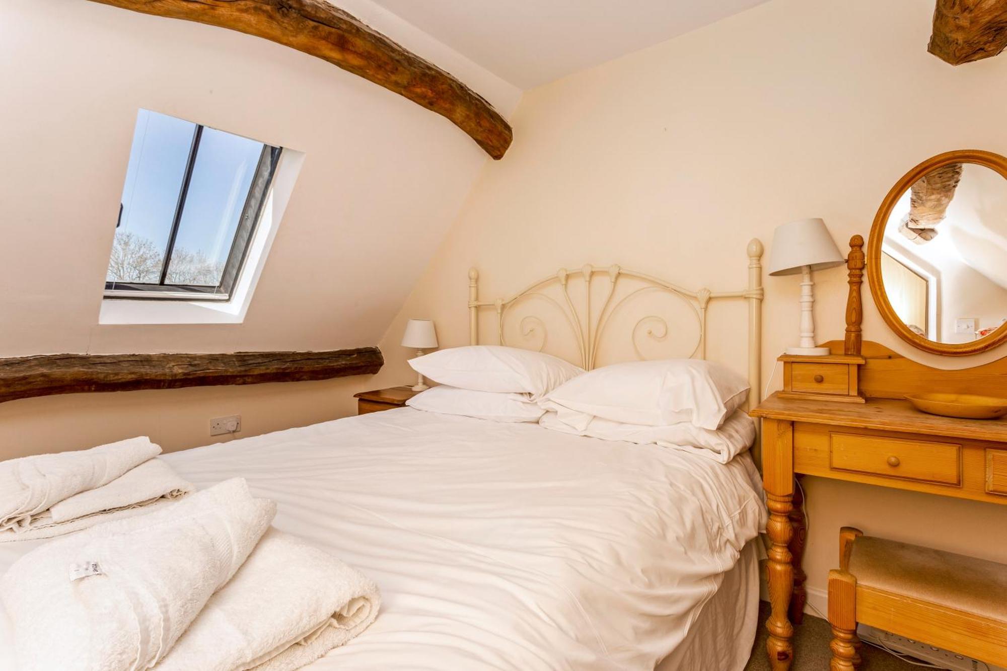 Bridge Farm Holiday Cottages Honeybourne Szoba fotó
