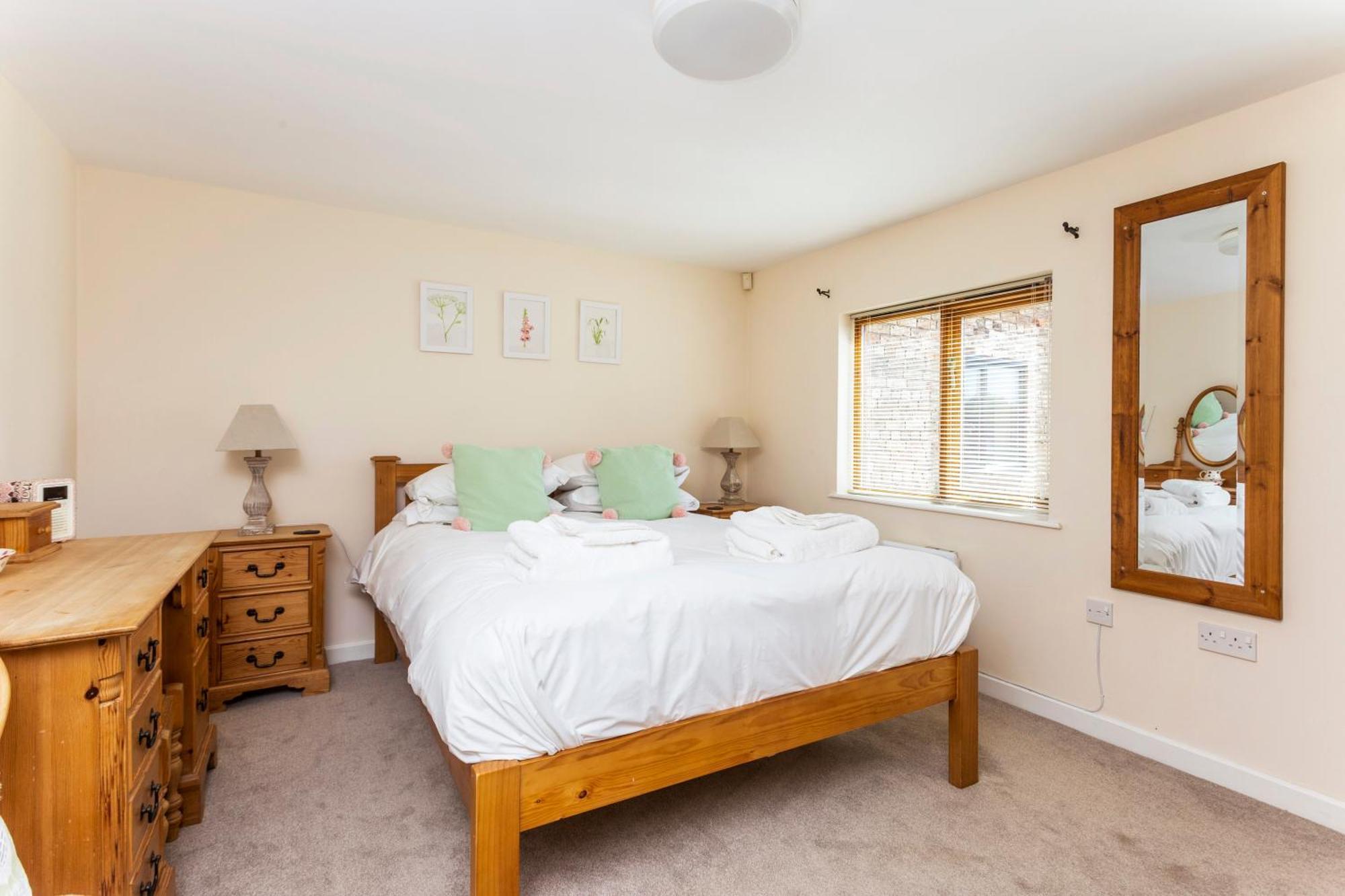 Bridge Farm Holiday Cottages Honeybourne Szoba fotó