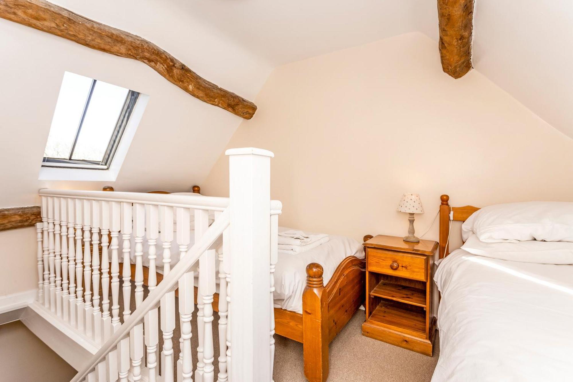 Bridge Farm Holiday Cottages Honeybourne Szoba fotó