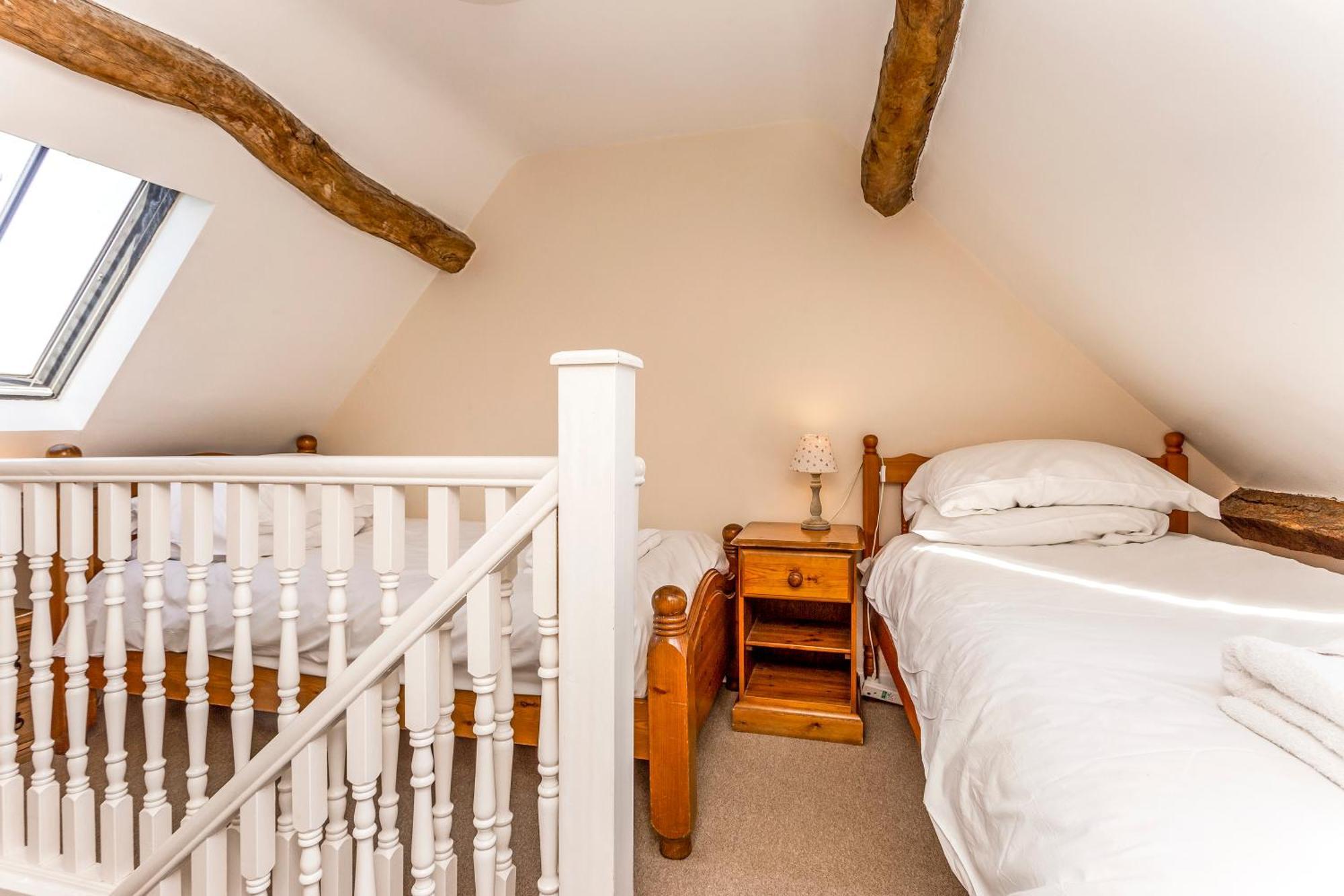 Bridge Farm Holiday Cottages Honeybourne Szoba fotó